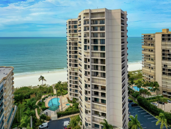 South end Marco Island Luxury Condo 3 month minimum